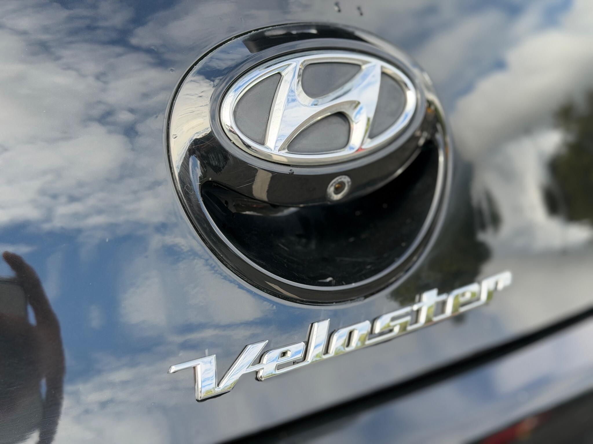 Hyundai Veloster - Image 19