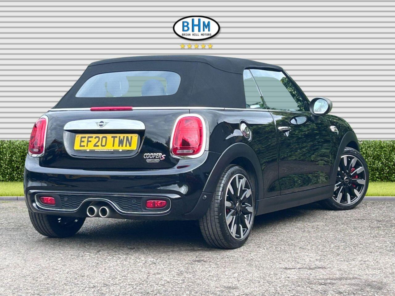 MINI Convertible - Image 10