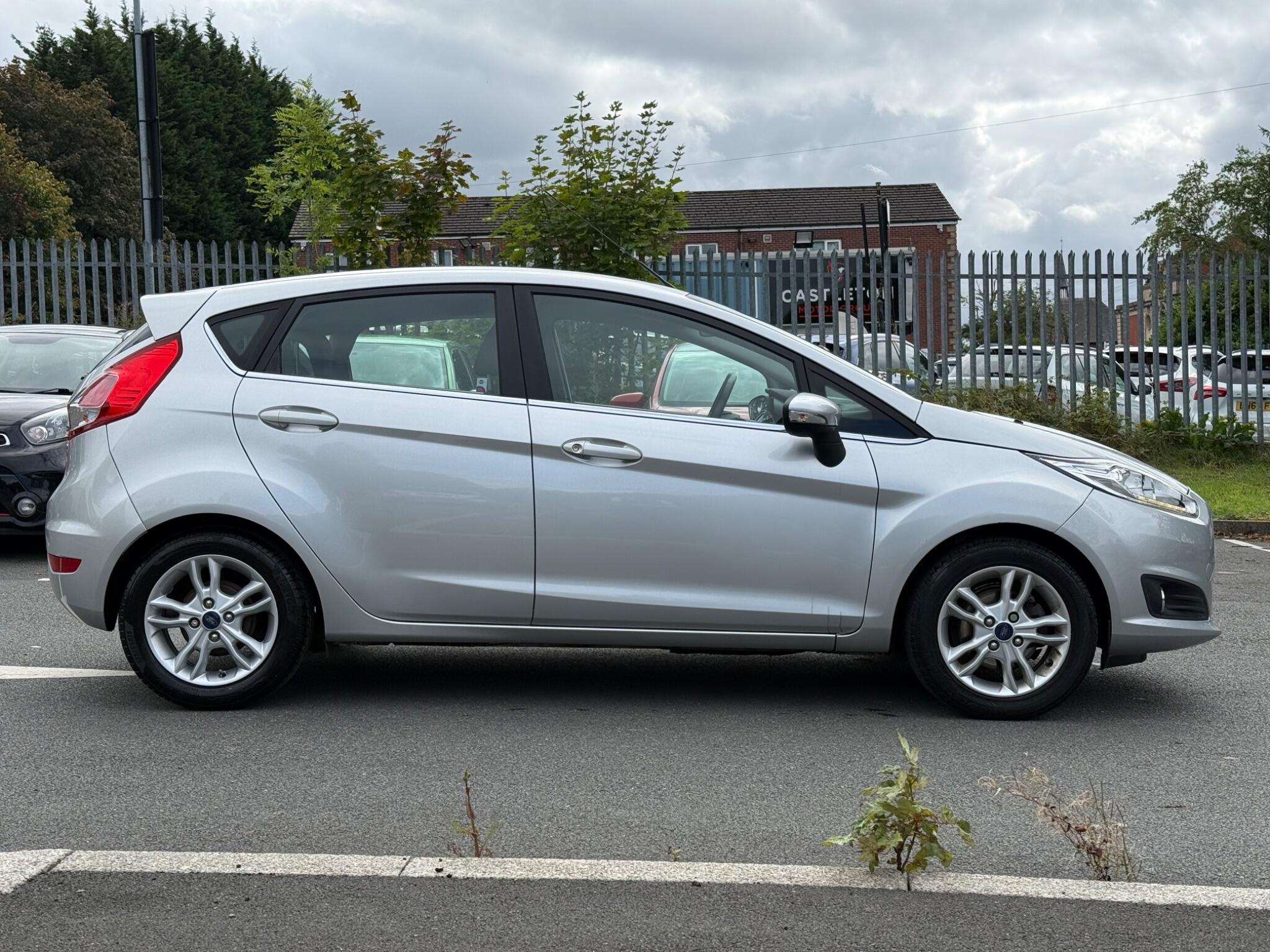 Ford Fiesta - Image 8