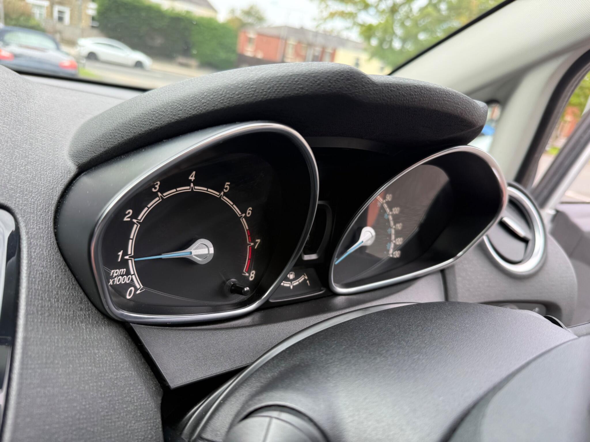 Ford Fiesta - Image 18