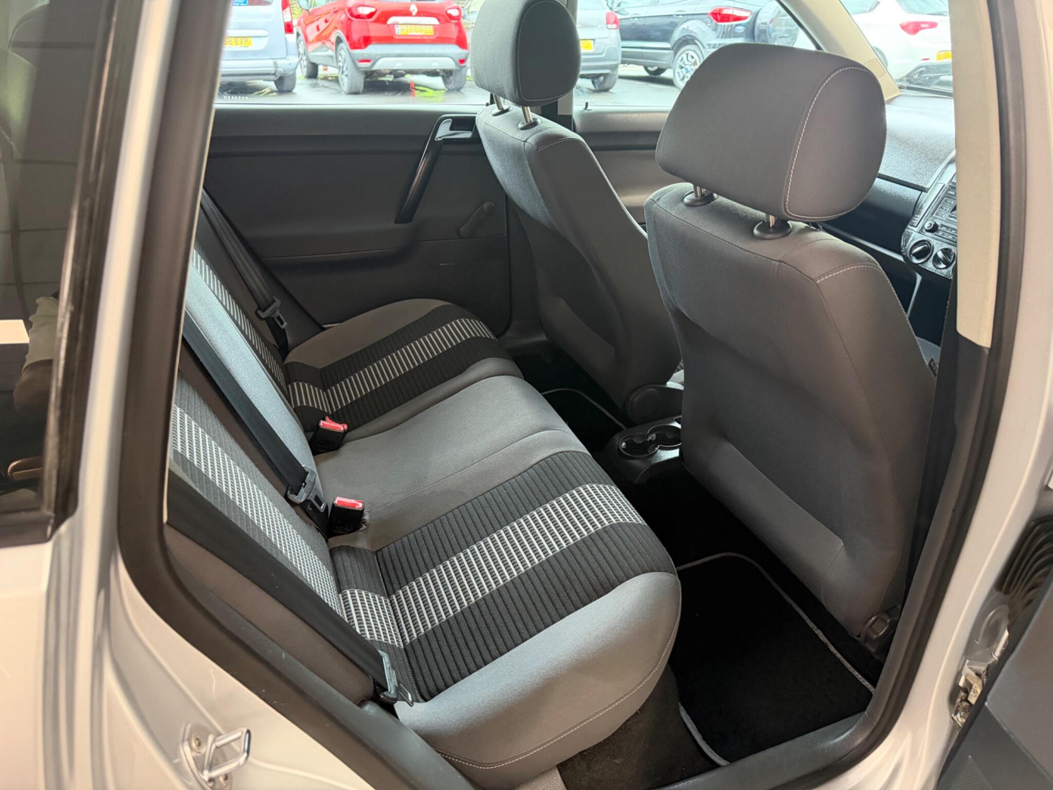 Volkswagen Polo - Image 18