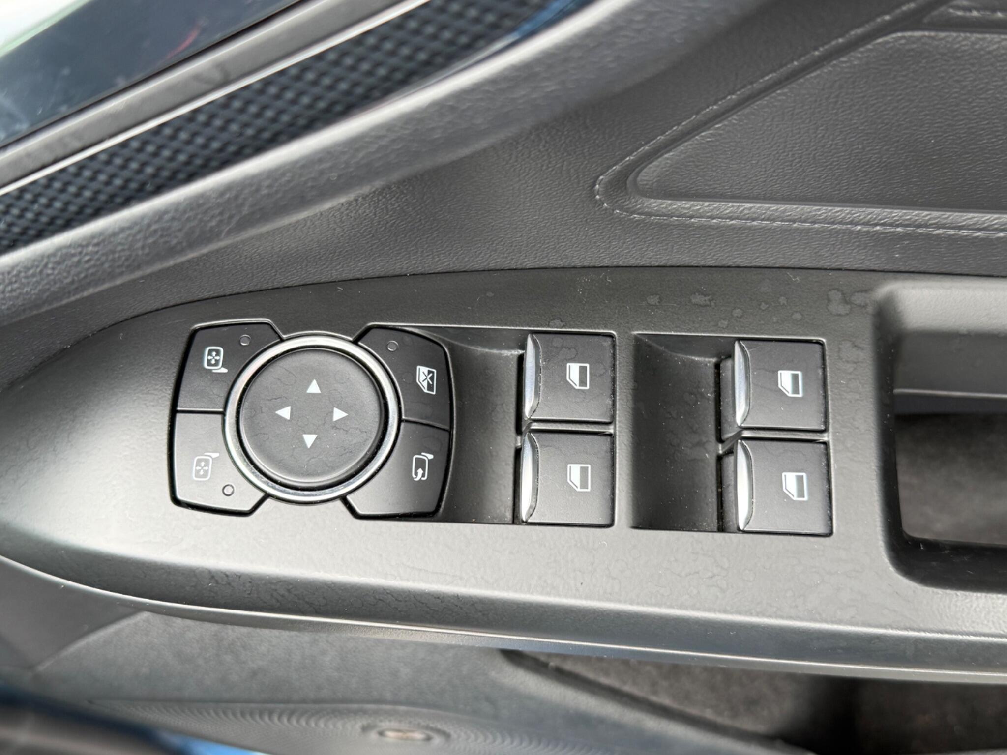 Ford Focus - Image 15