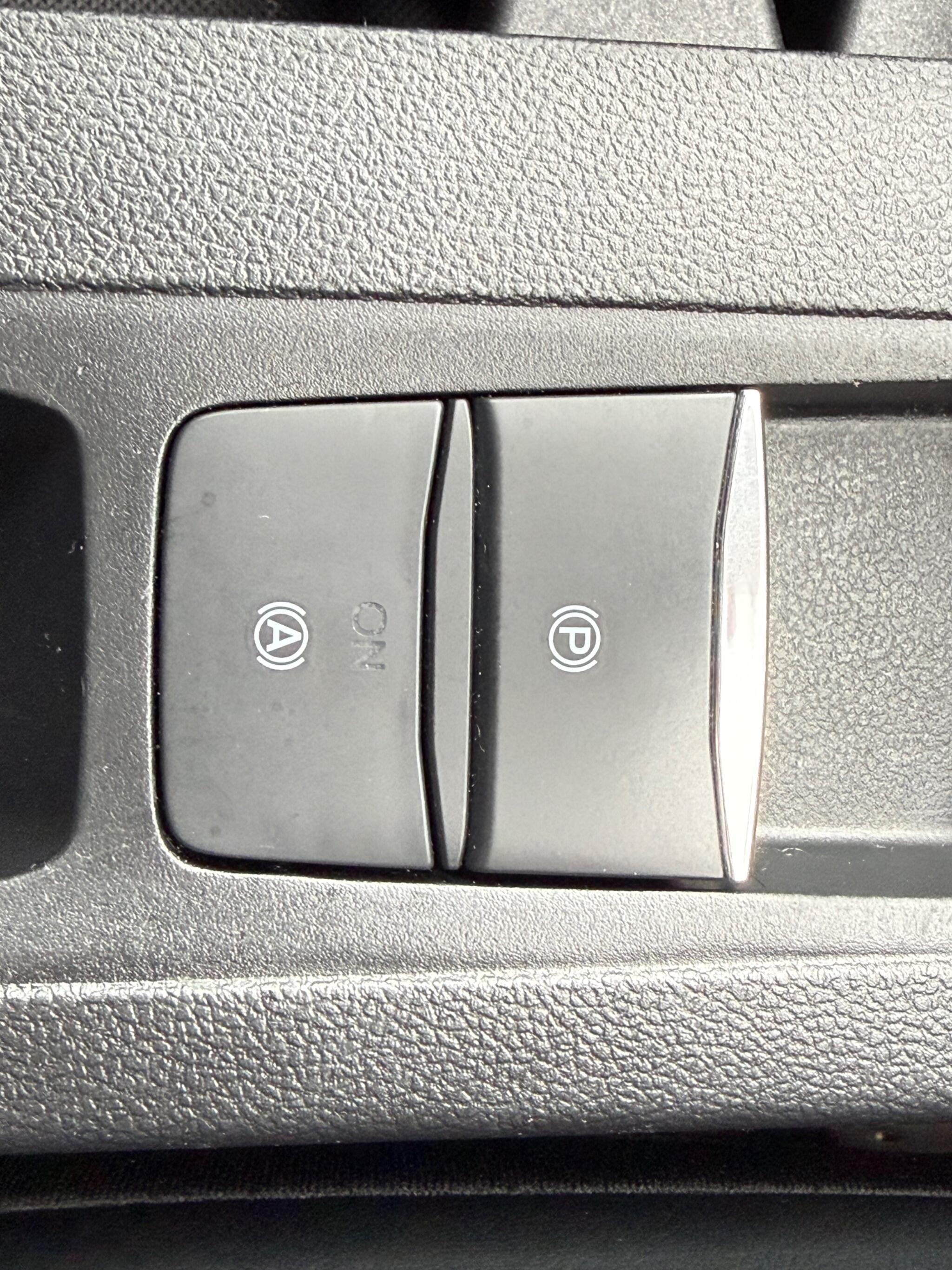 Ford Focus - Image 19