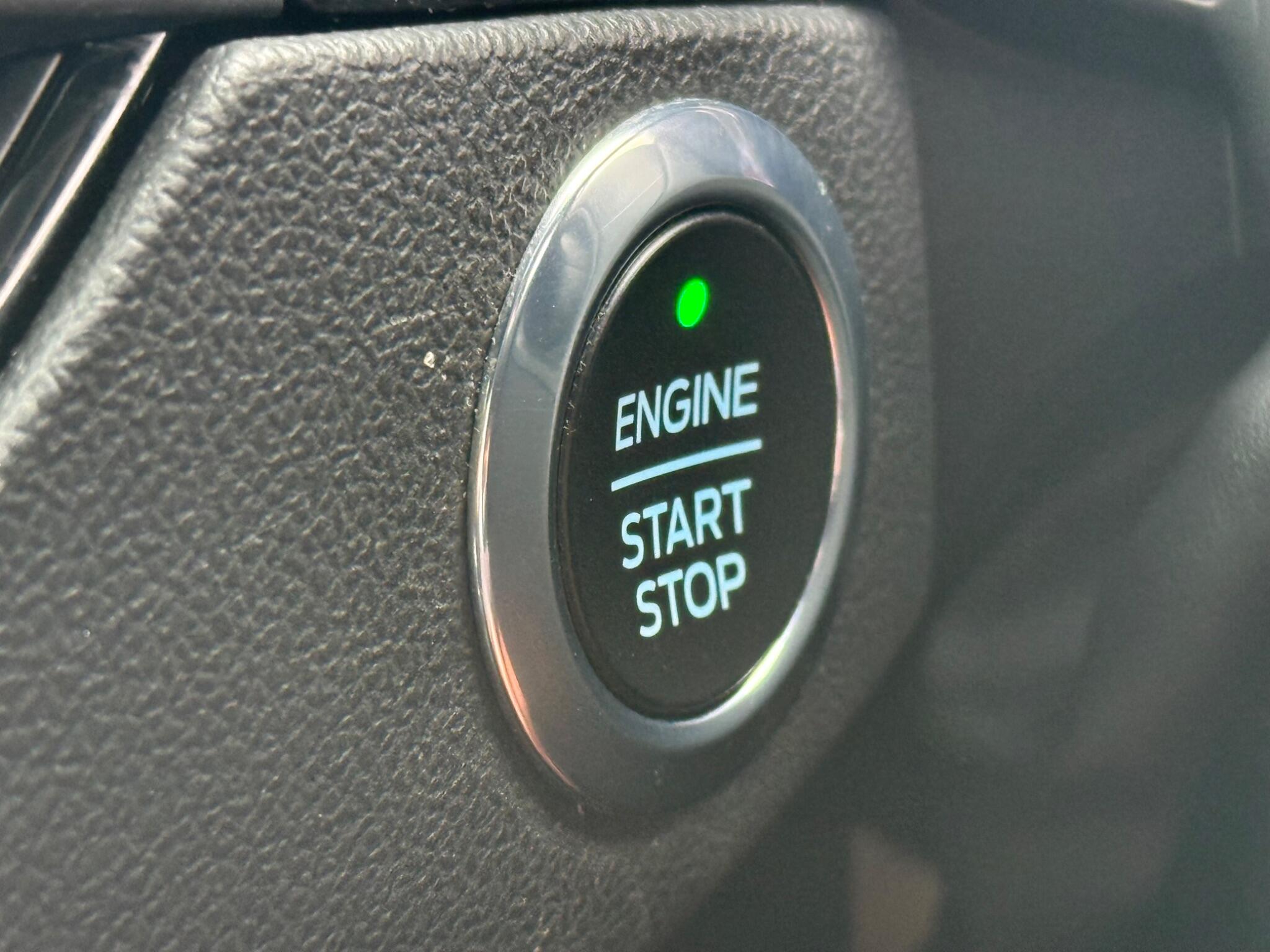 Ford Focus - Image 20