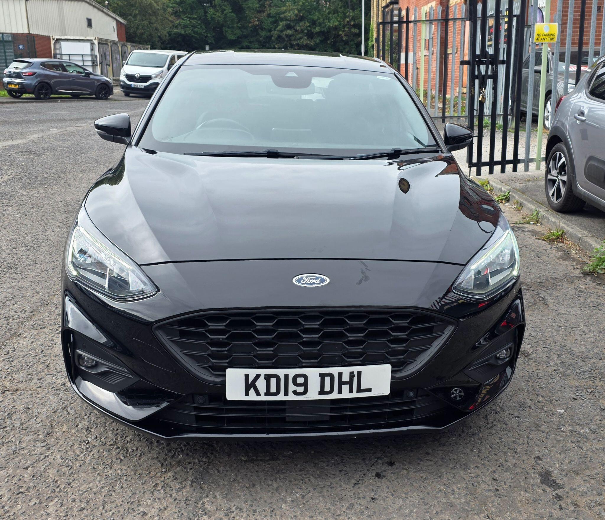 Ford Focus - Image 2