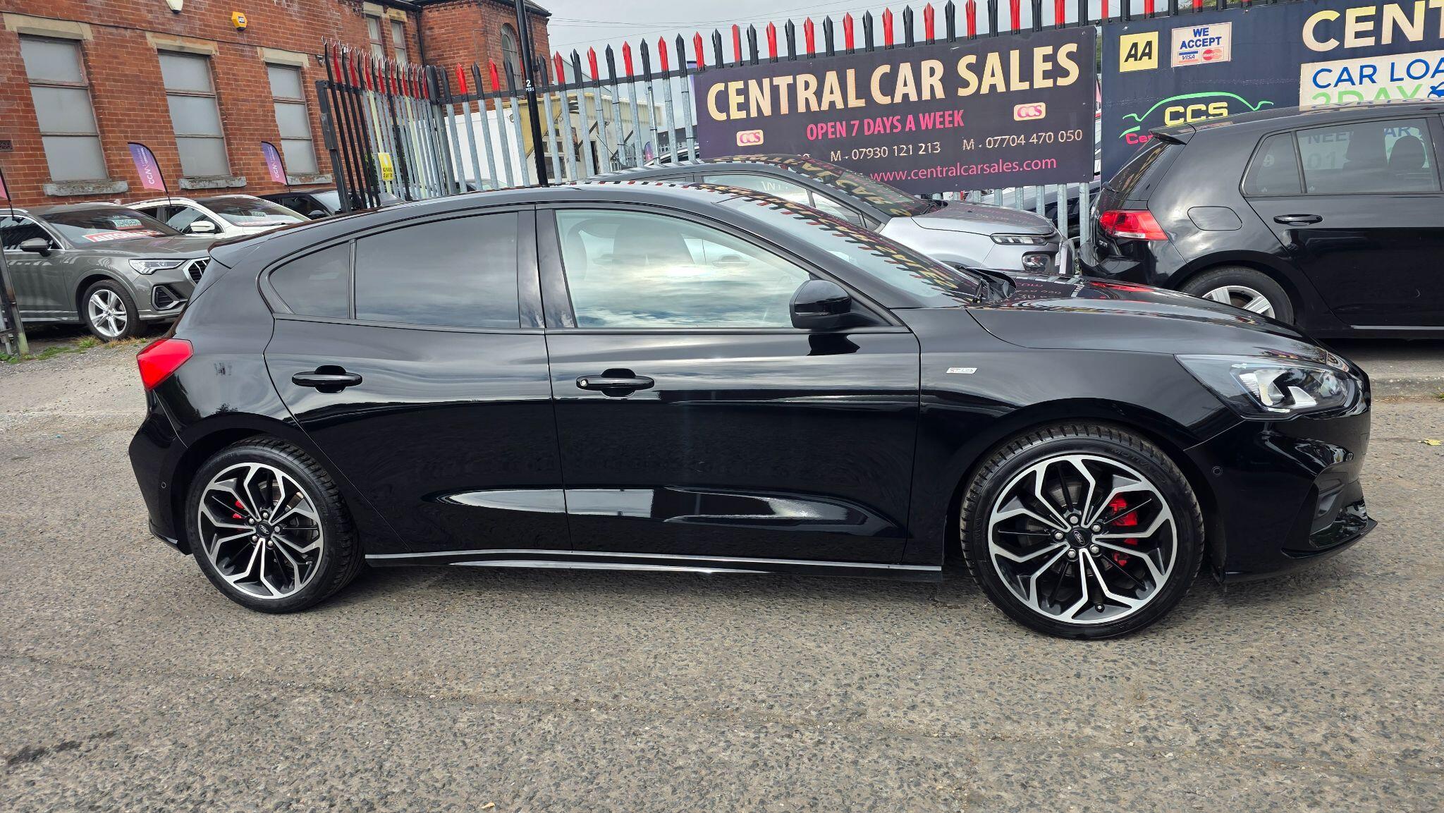 Ford Focus - Image 6