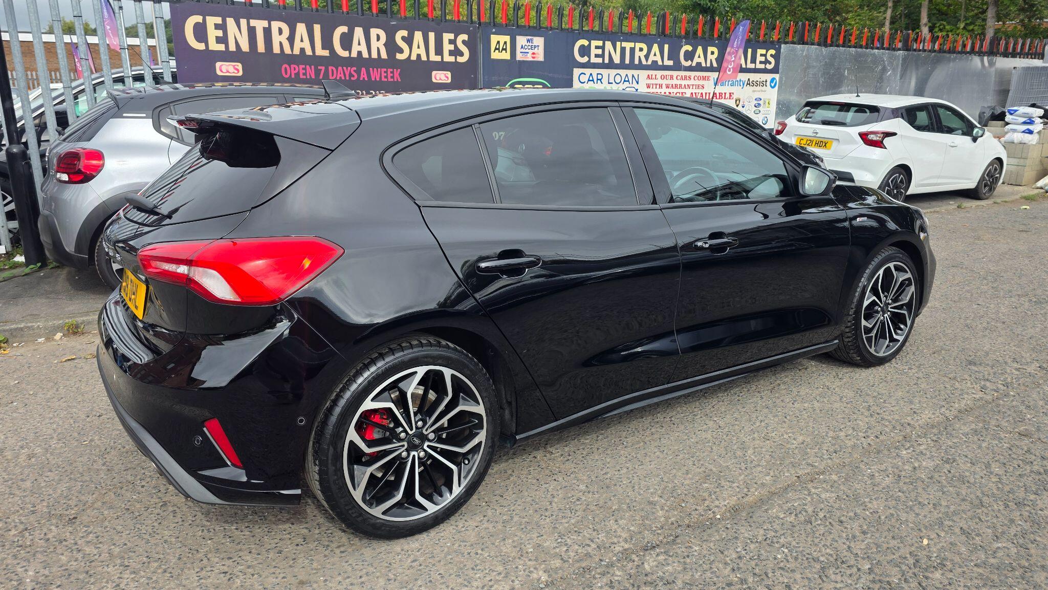 Ford Focus - Image 7