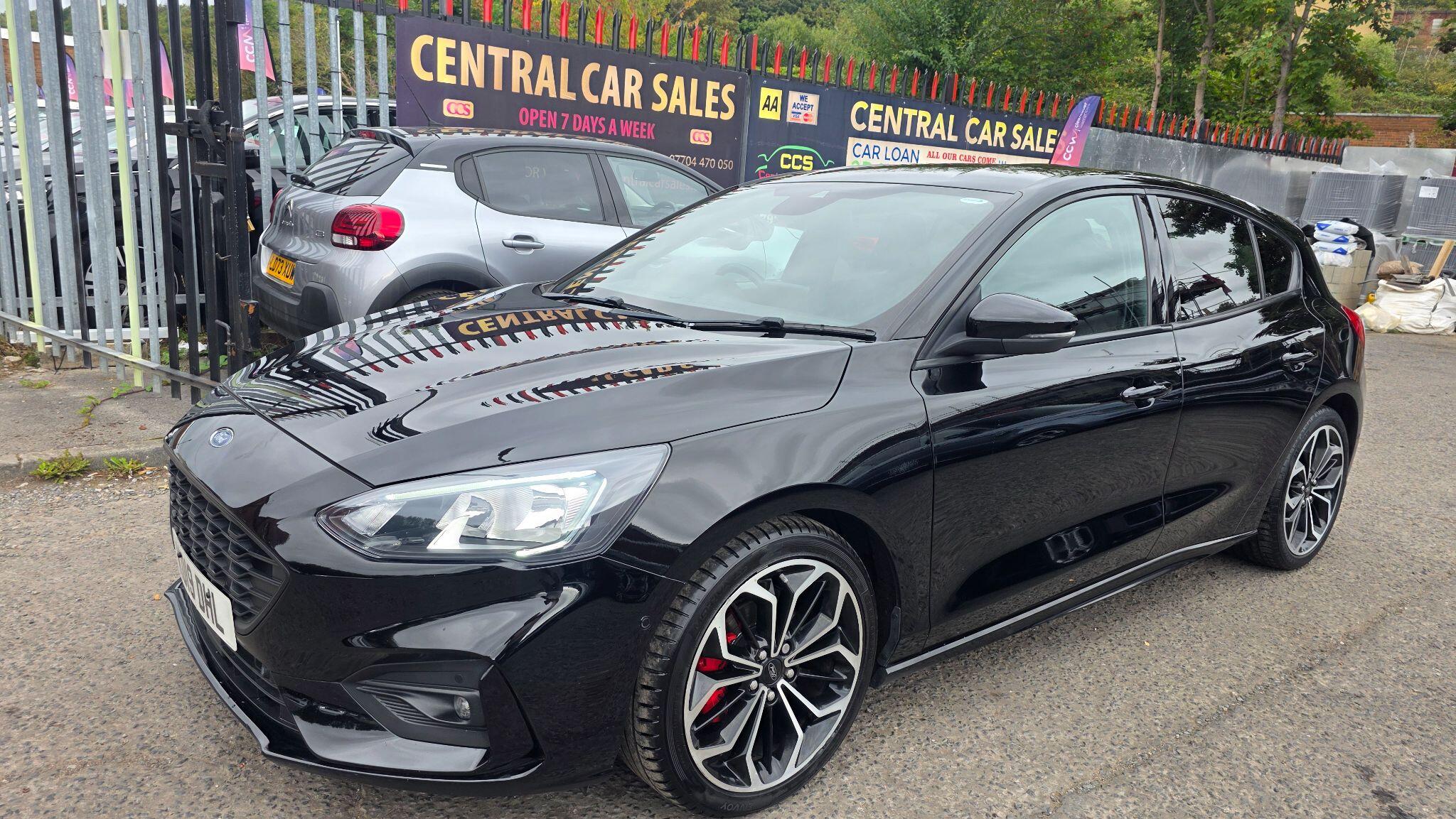 Ford Focus - Image 18