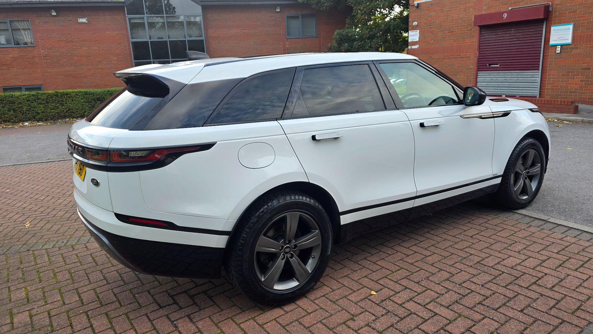 Land Rover Range Rover Velar - Image 10