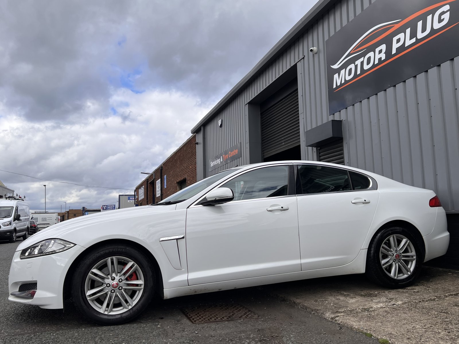 Jaguar XF - Image 8