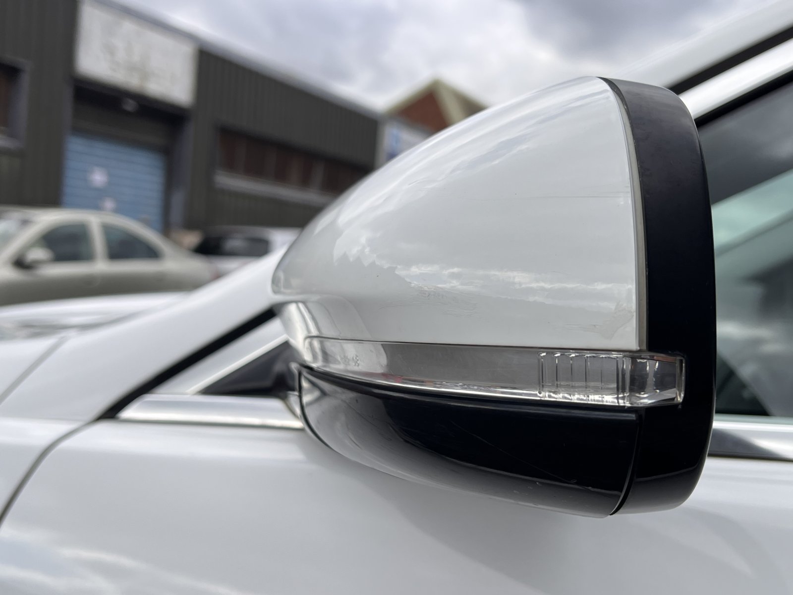 Jaguar XF - Image 12