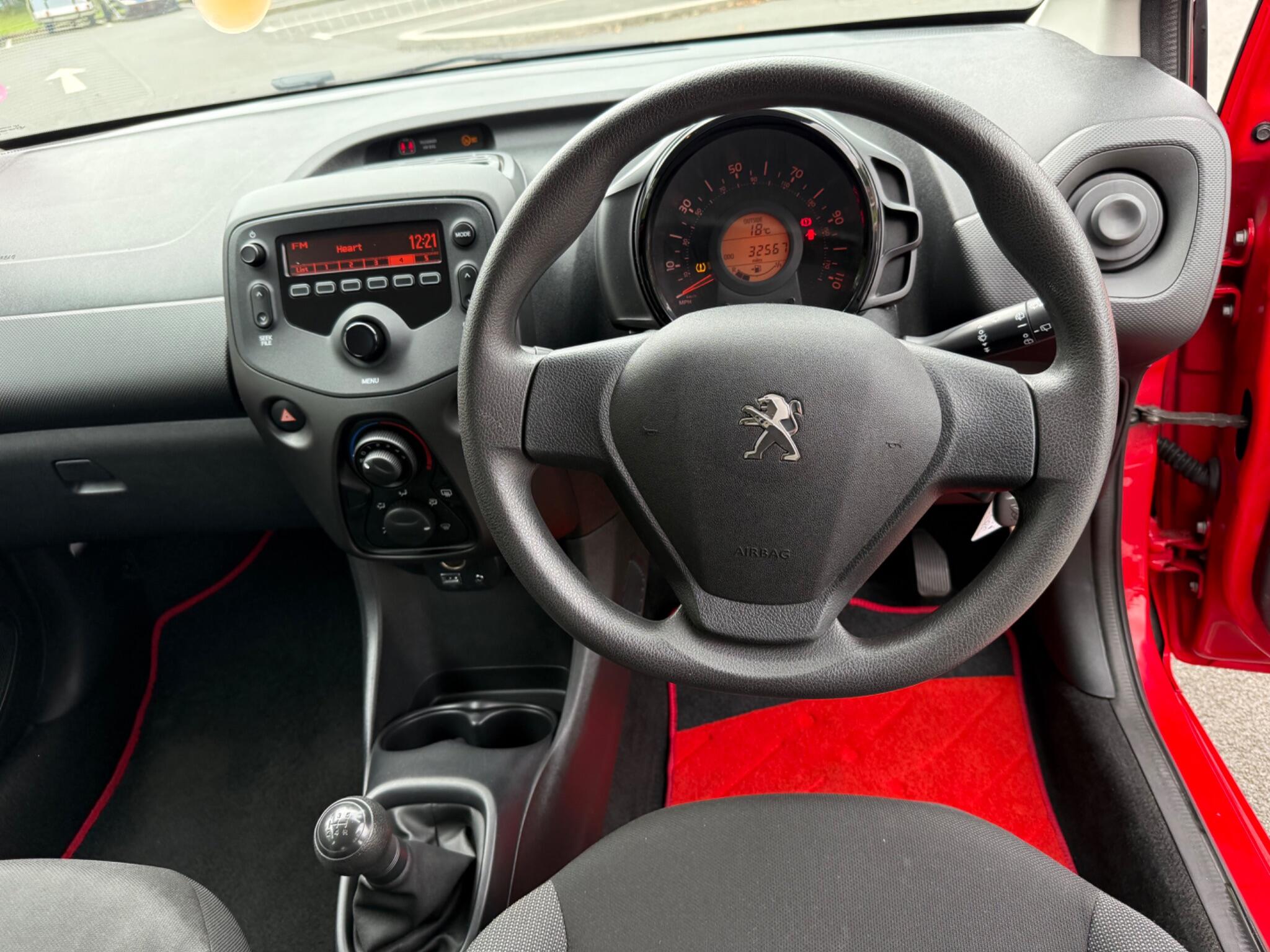Peugeot 108 - Image 18