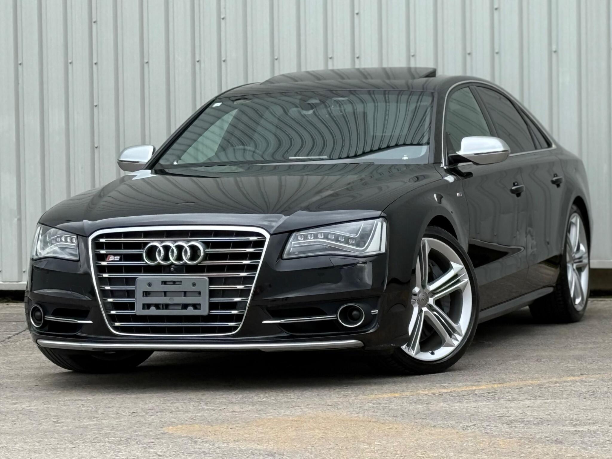 Audi S8 - Image 7