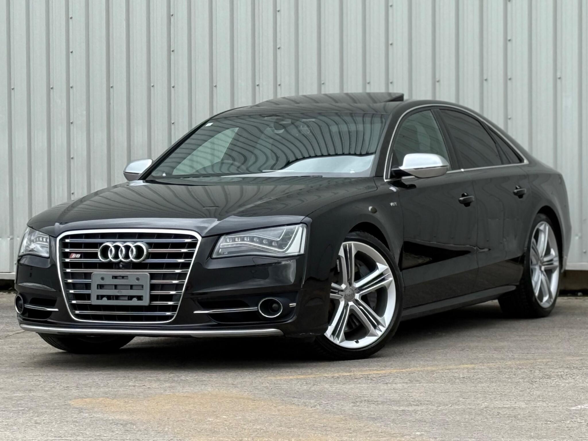 Audi S8 - Image 8