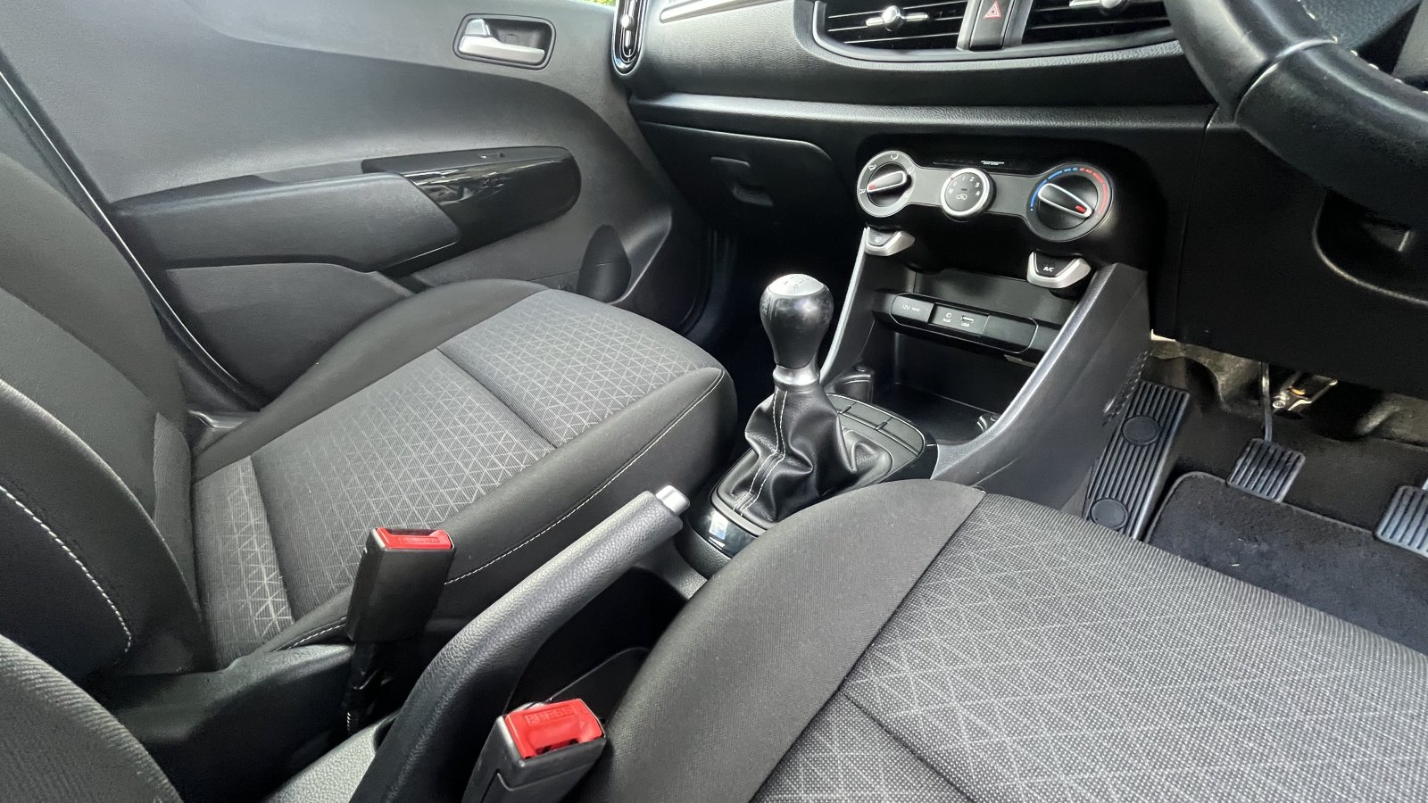Kia Picanto - Image 11