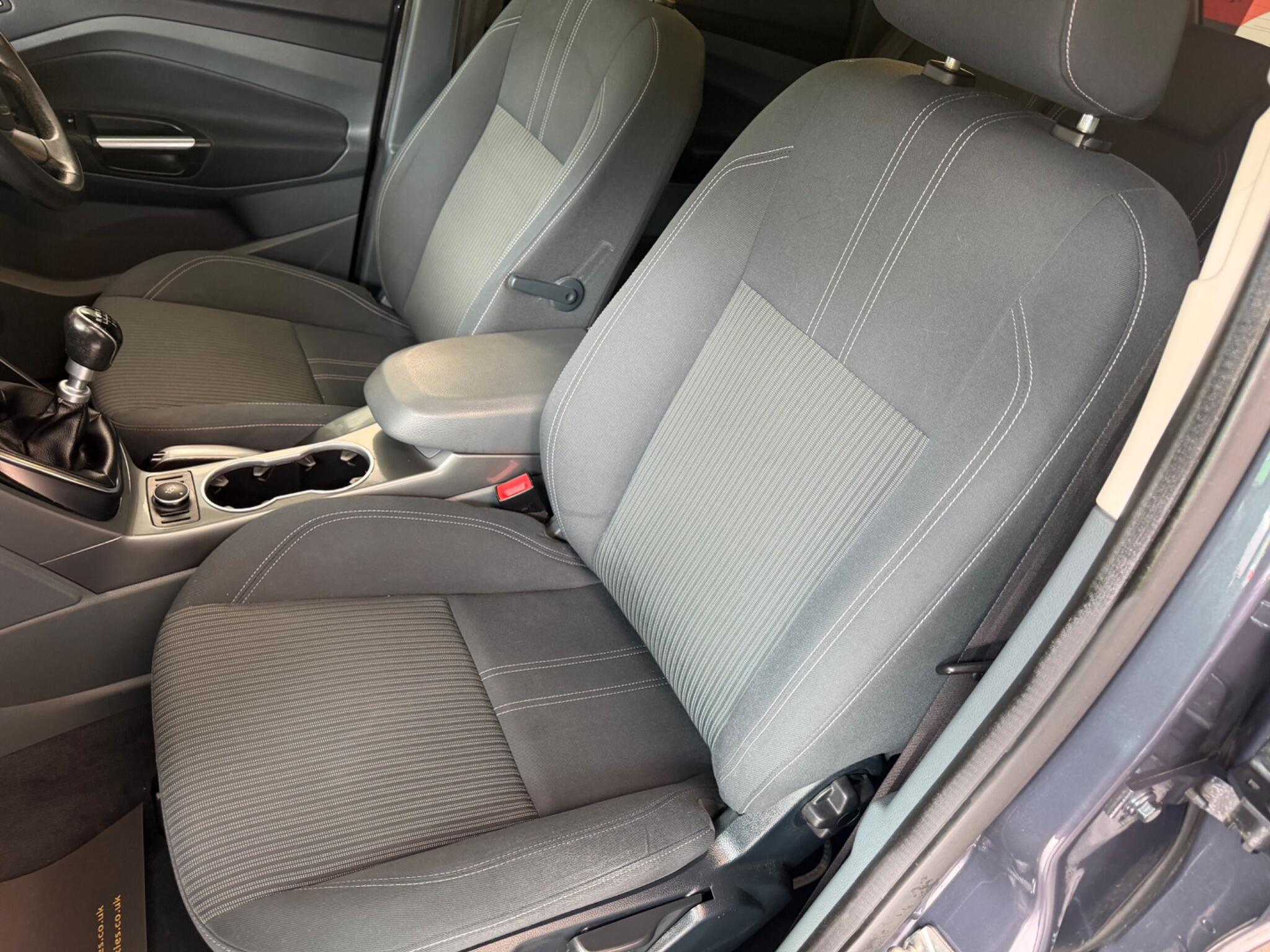 Ford C-MAX - Image 10