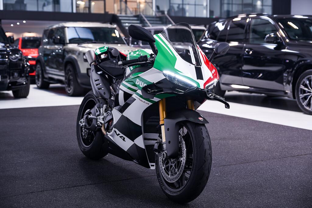 Ducati PANIGALE V4 - Image 2