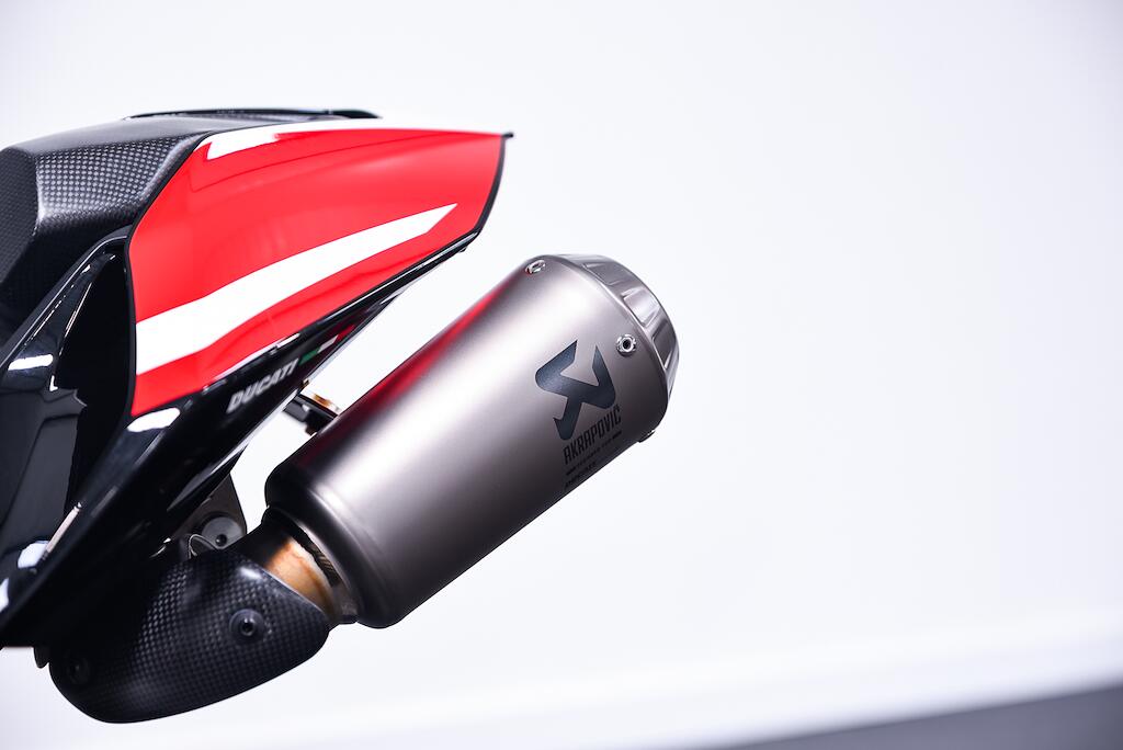 Ducati PANIGALE V4 - Image 8
