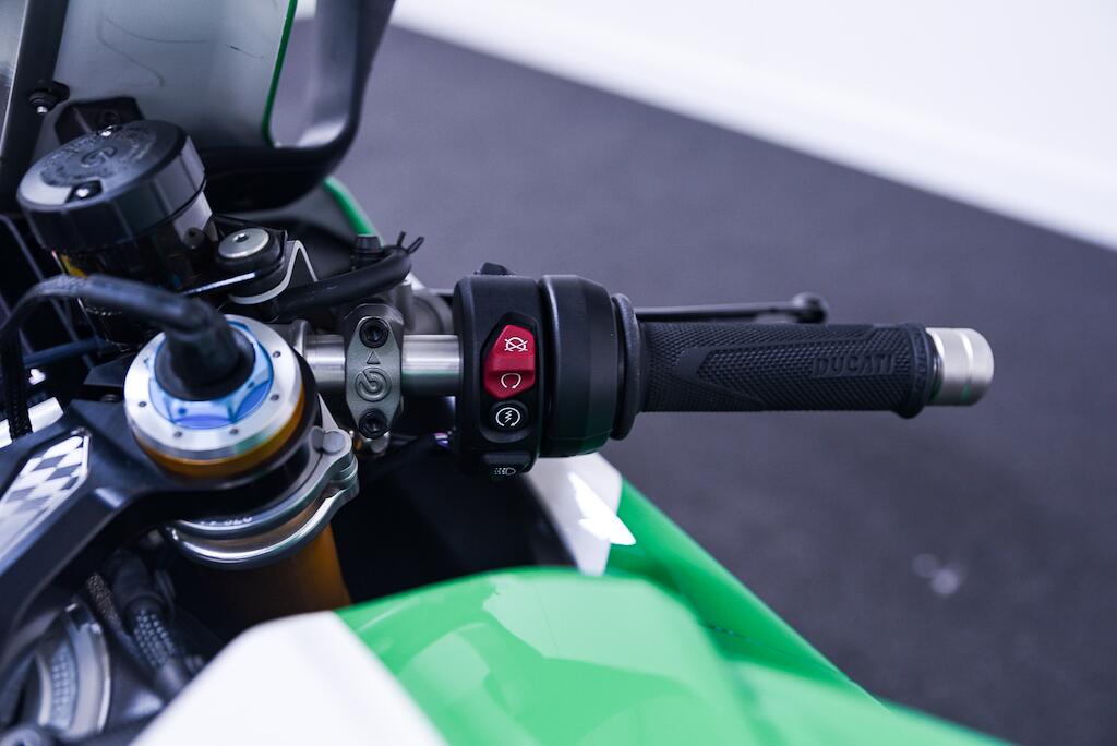 Ducati PANIGALE V4 - Image 17