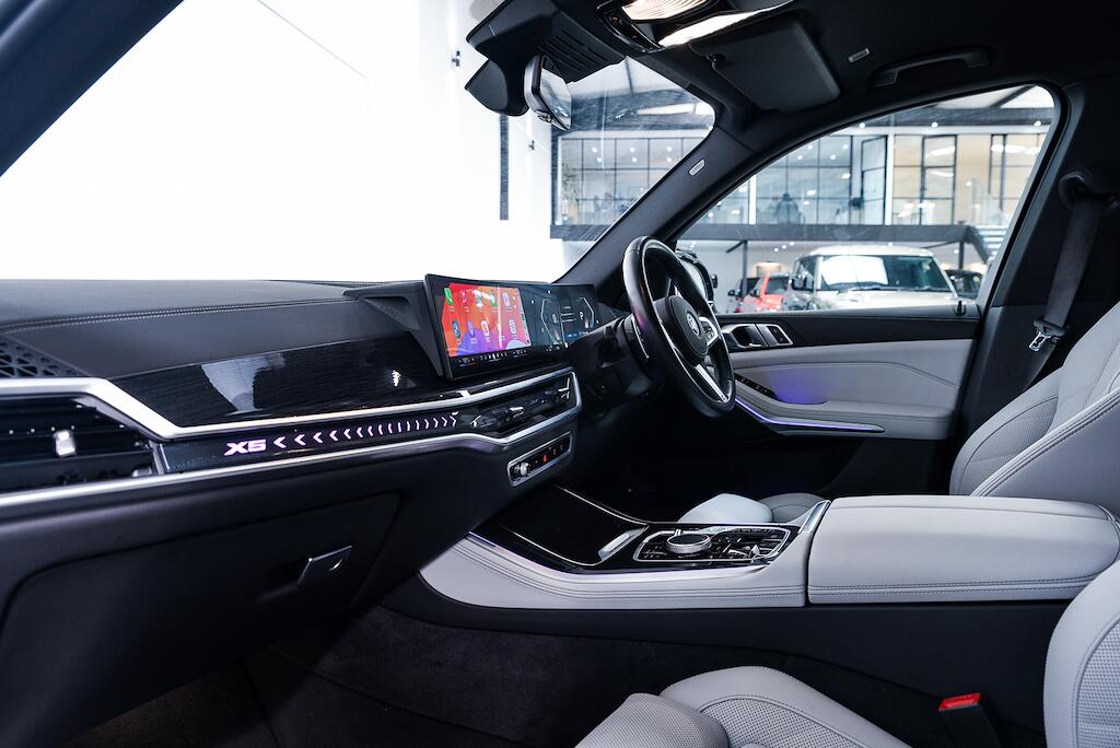 BMW X5 - Image 12