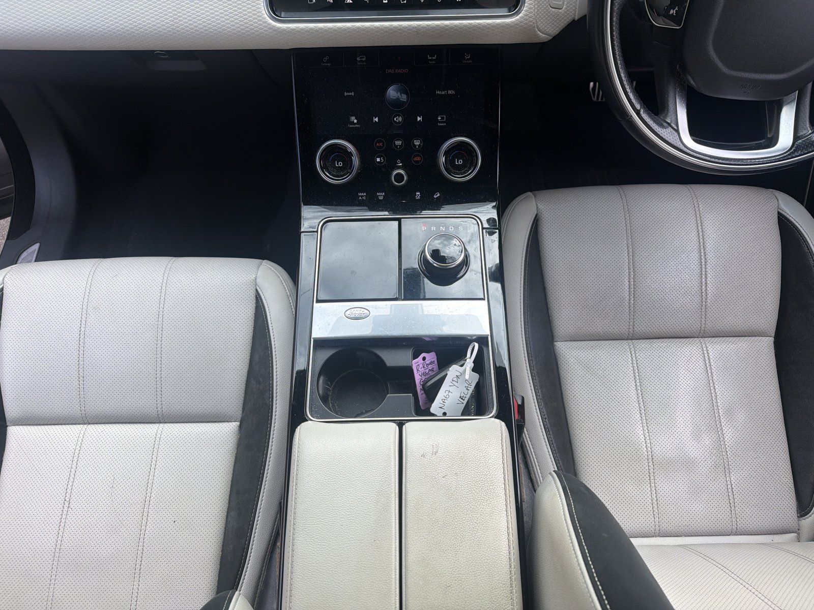 Land Rover Range Rover Velar - Image 12