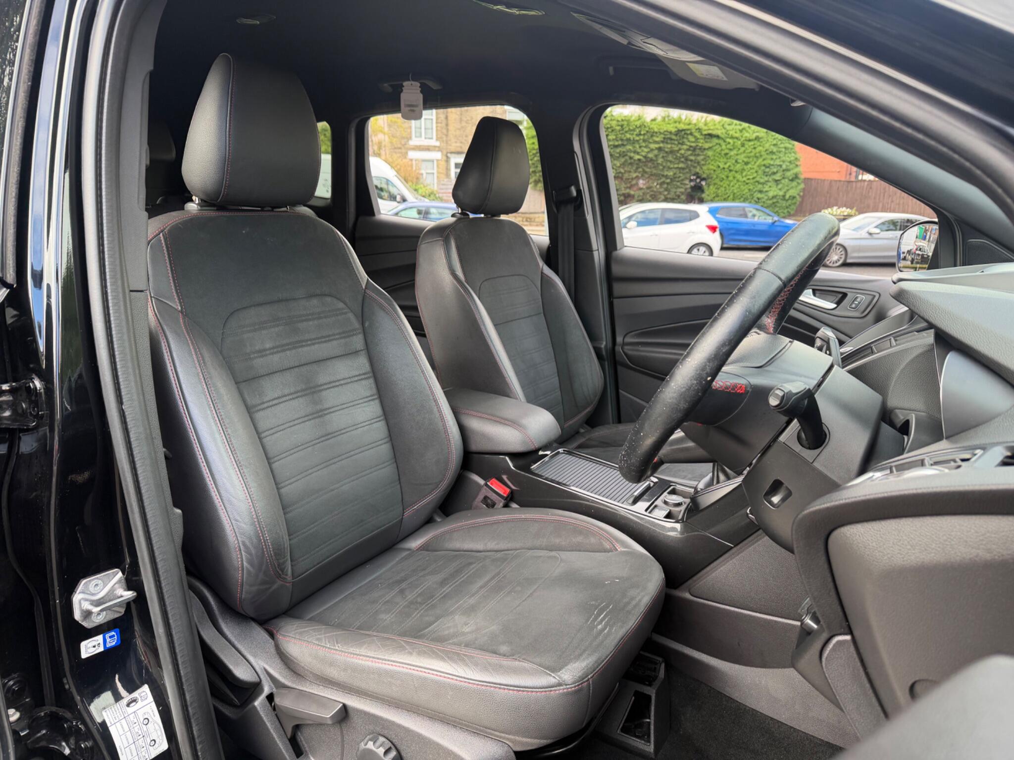 Ford Kuga - Image 16