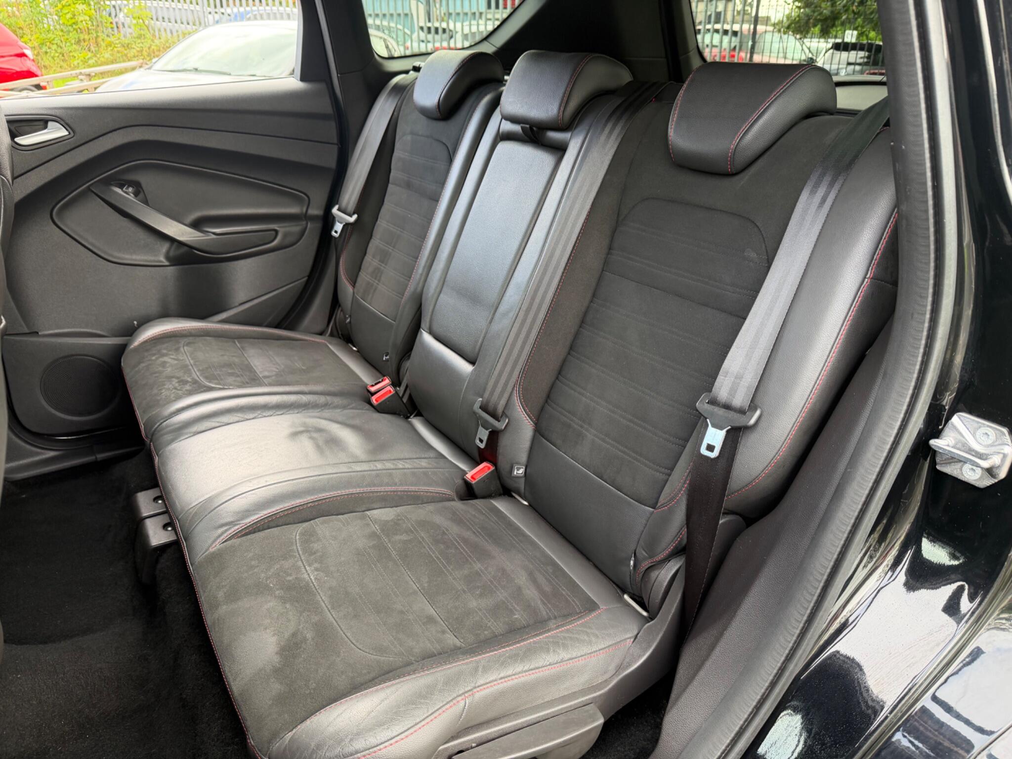 Ford Kuga - Image 19