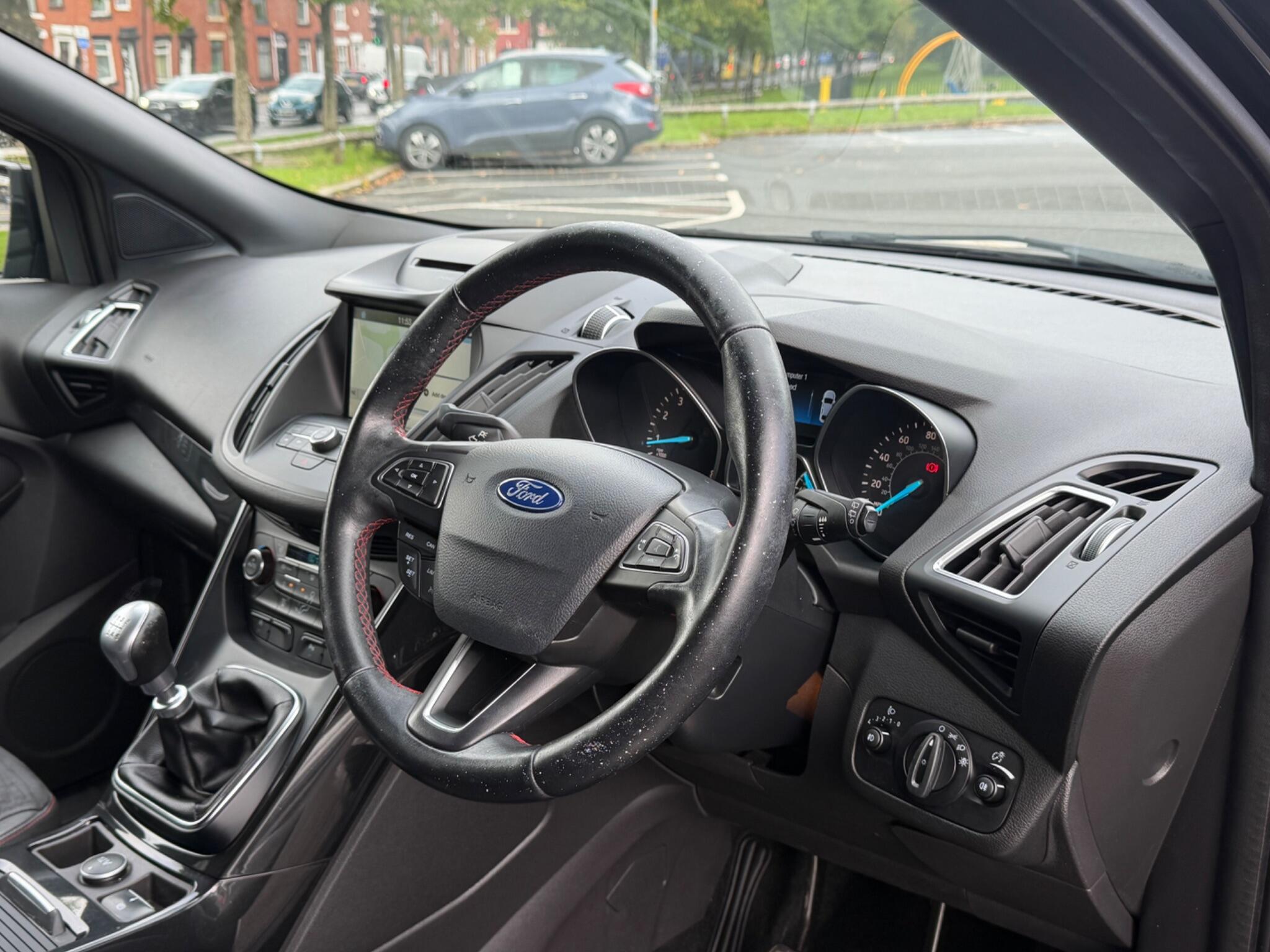Ford Kuga - Image 30