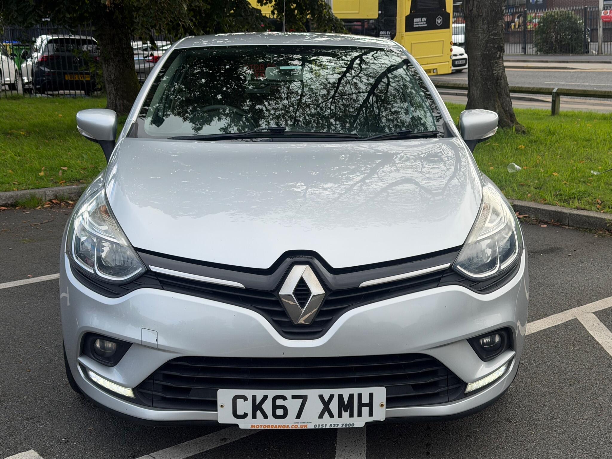 Renault Clio - Image 2