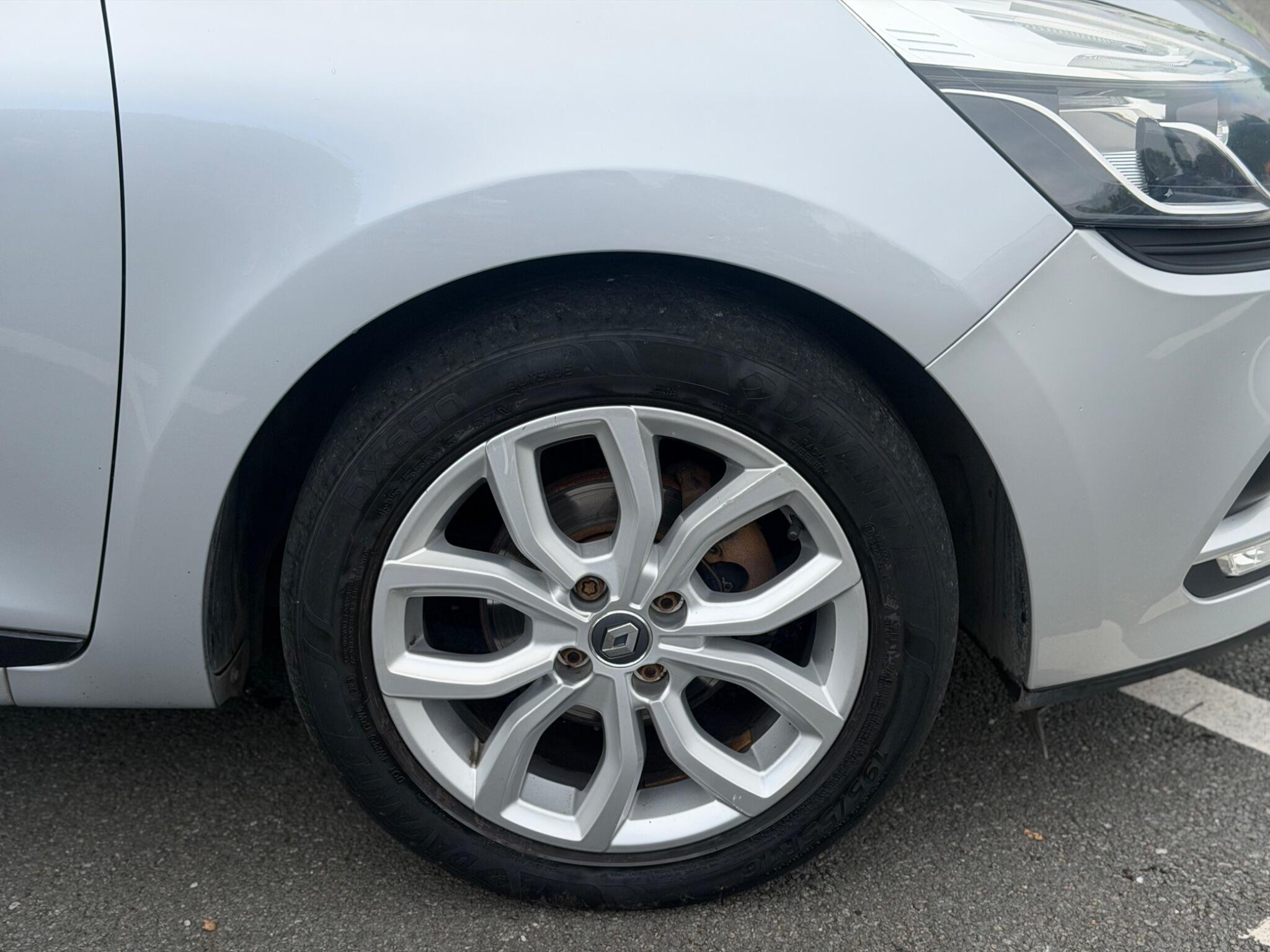 Renault Clio - Image 6