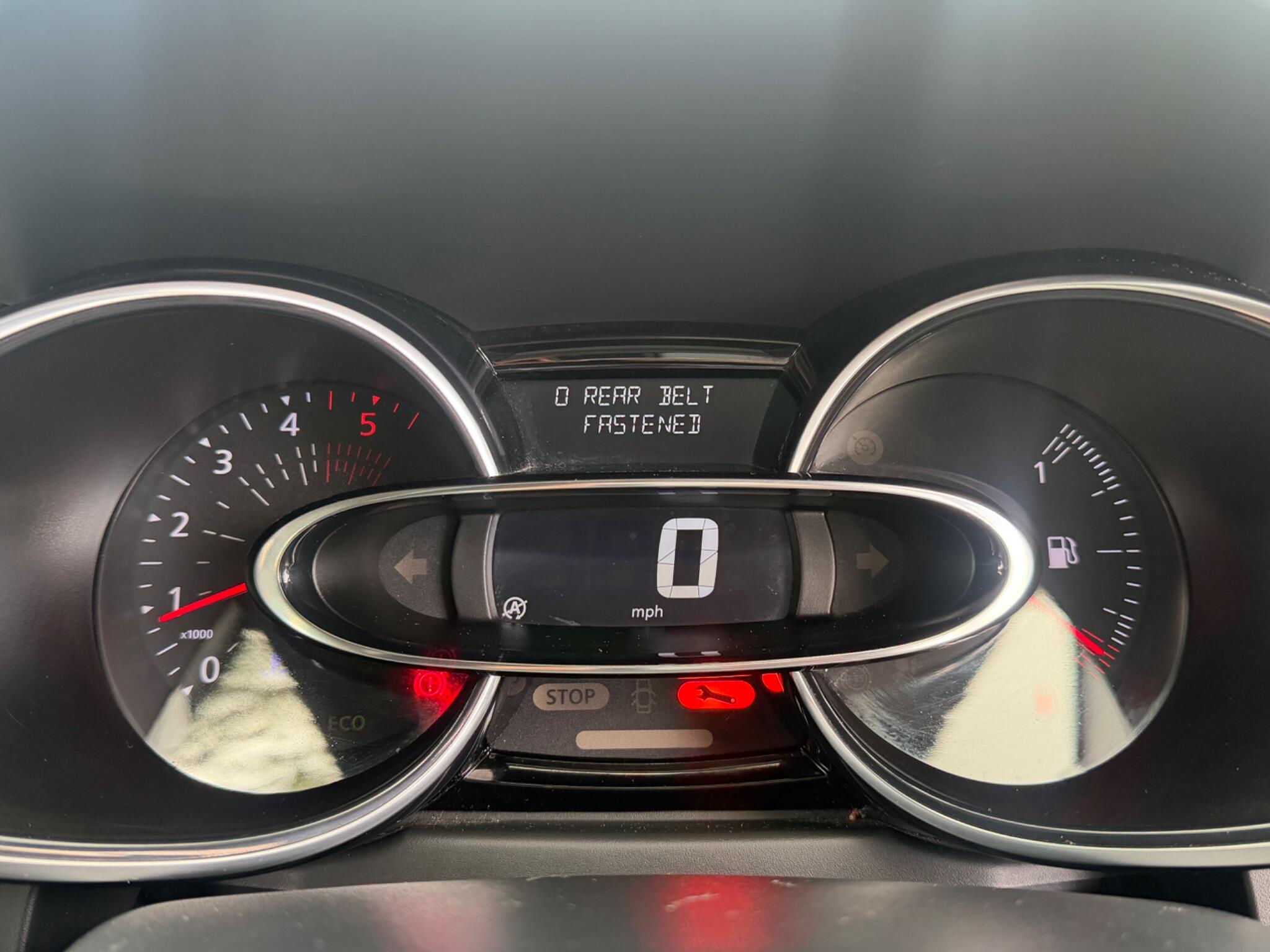 Renault Clio - Image 27