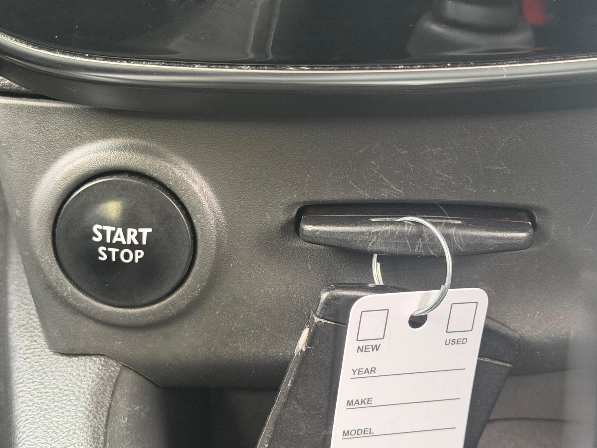 Renault Clio - Image 37