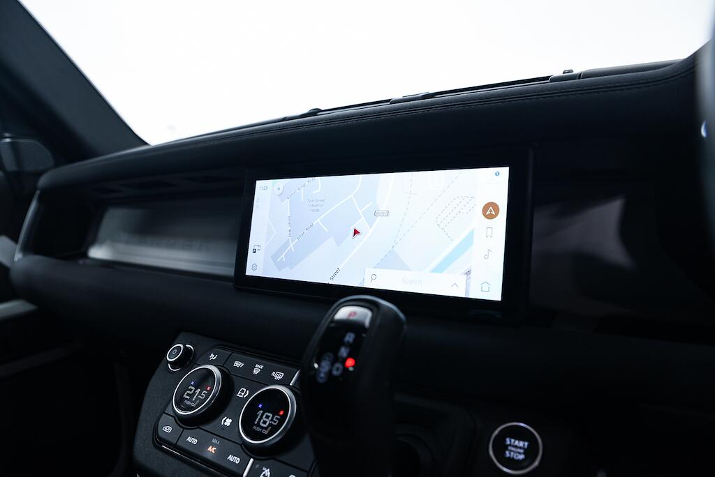 Land Rover Defender 110 - Image 20