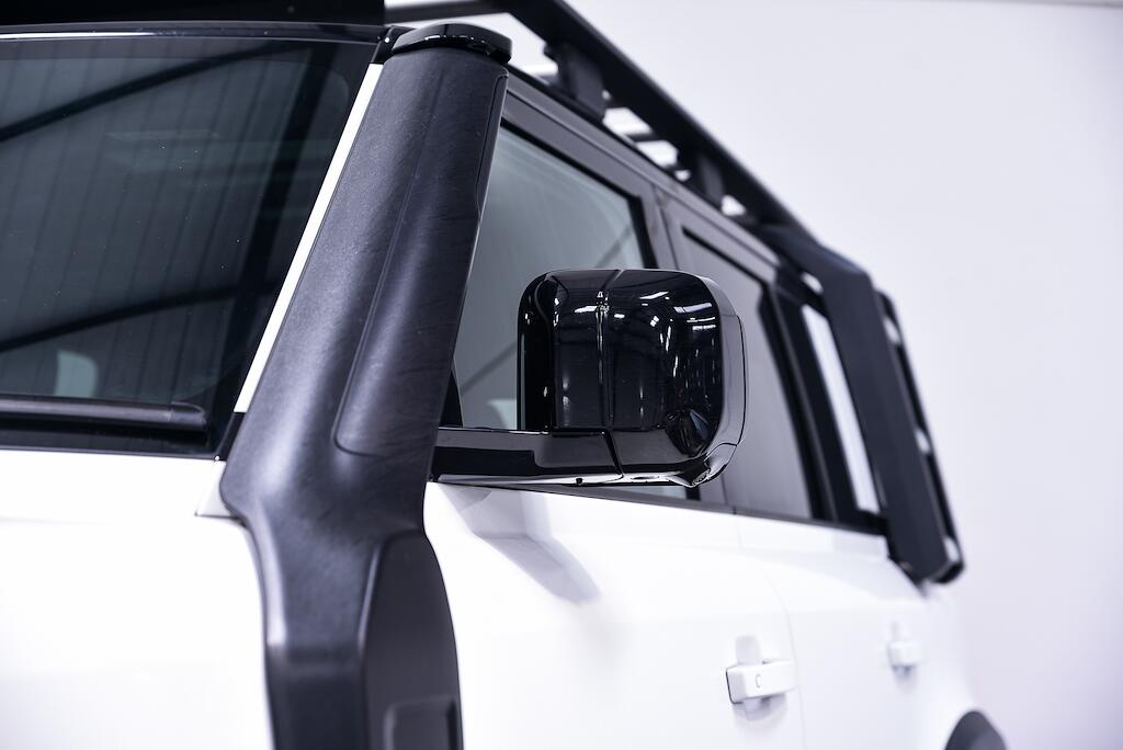 Land Rover Defender 110 - Image 9