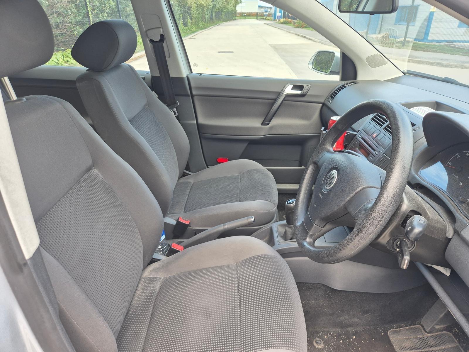 Volkswagen Polo - Image 8