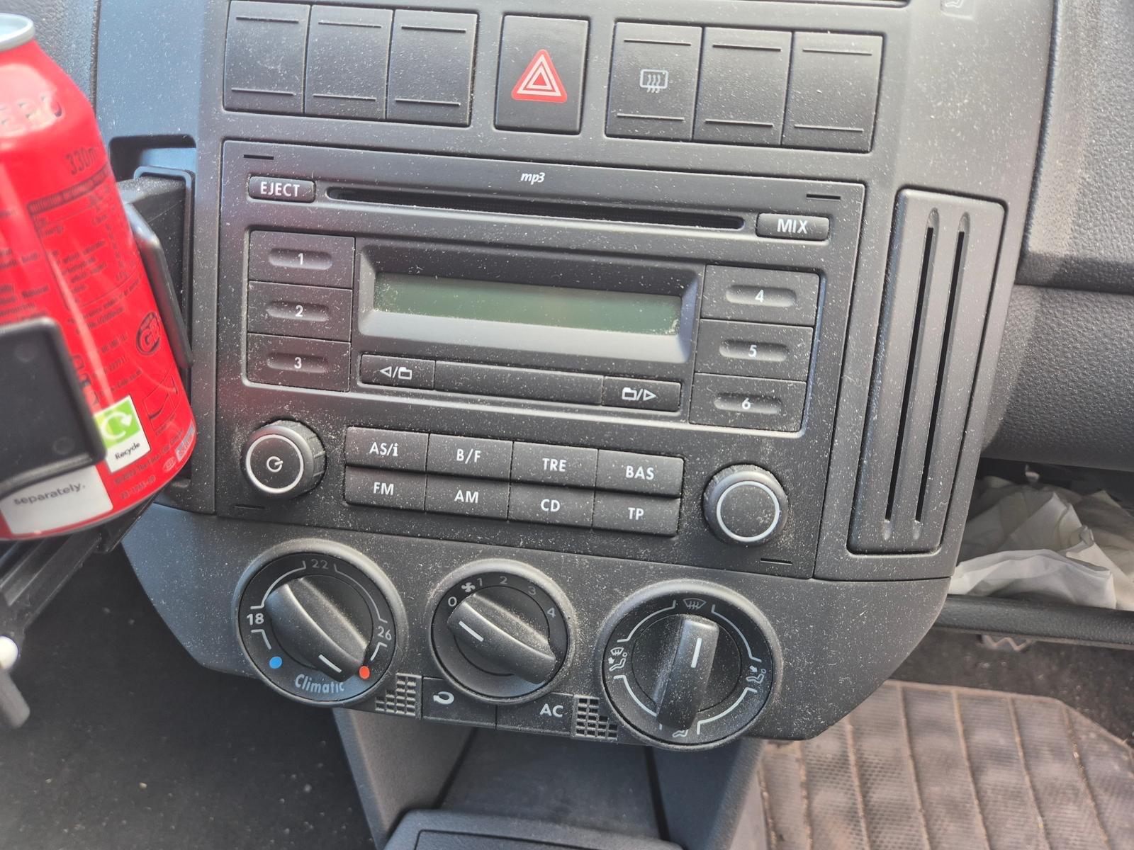 Volkswagen Polo - Image 9