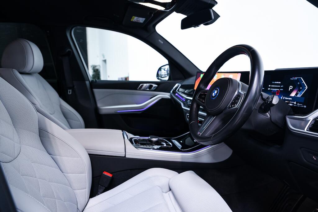 BMW X5 - Image 9
