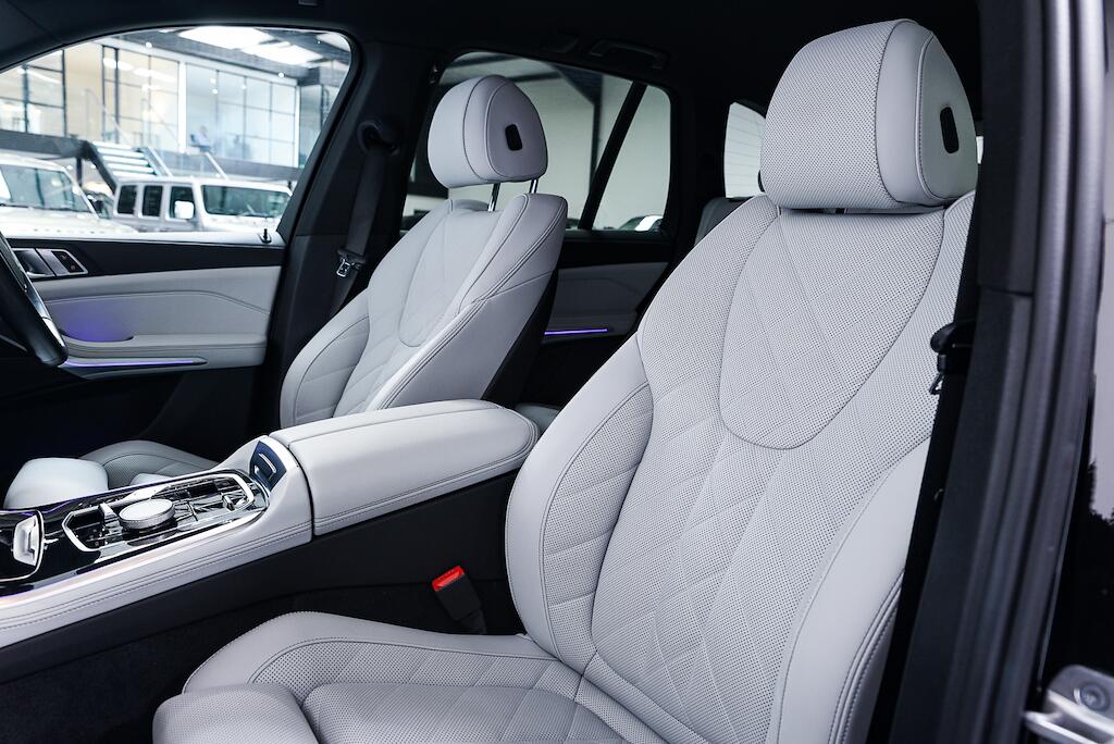 BMW X5 - Image 12