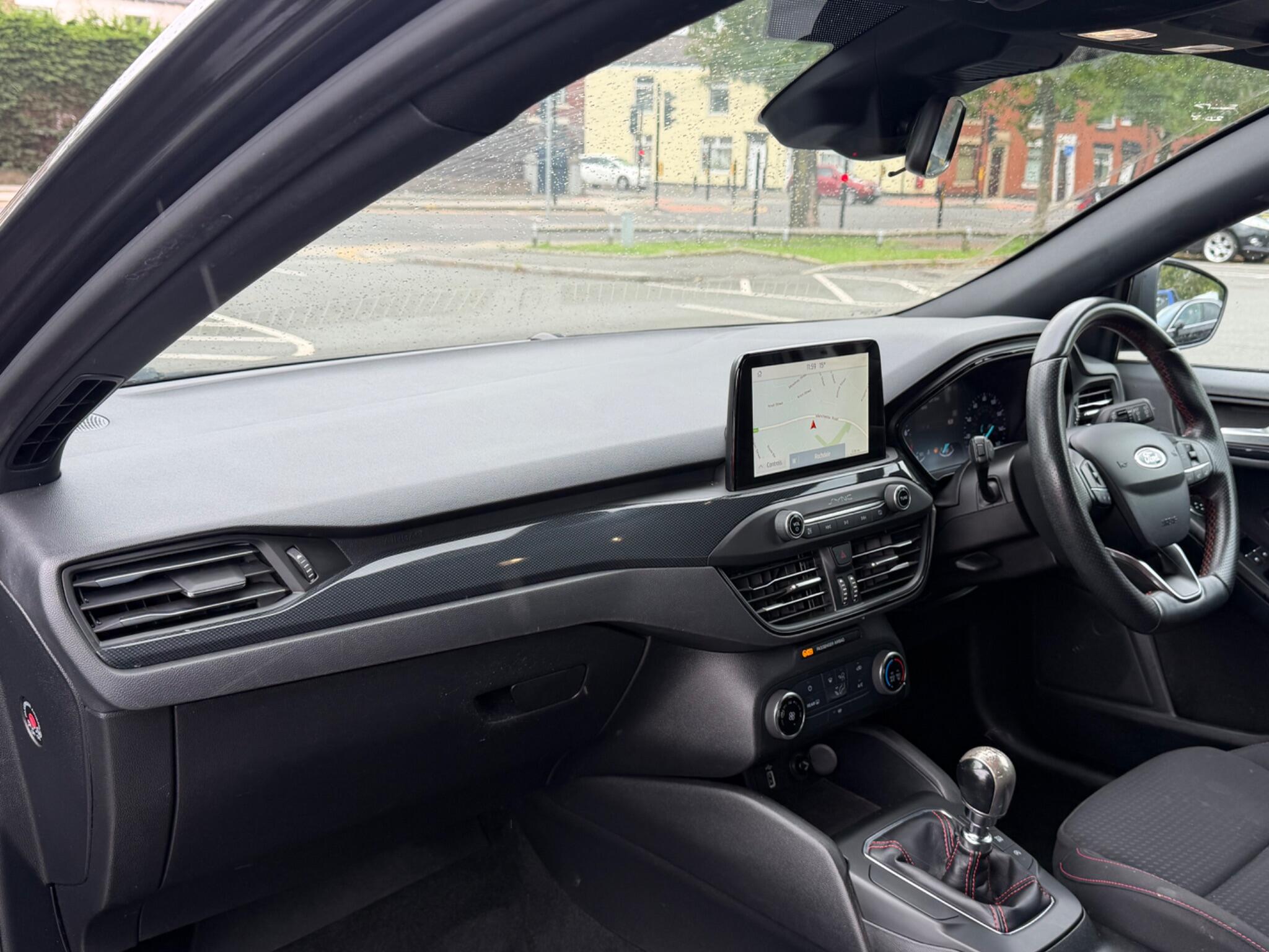 Ford Focus - Image 10