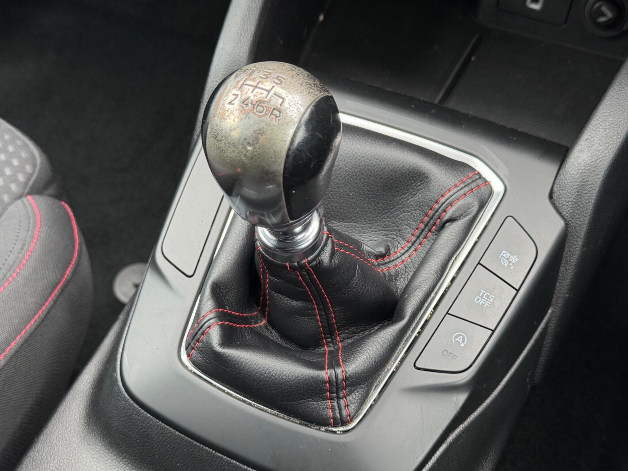 Ford Focus - Image 13