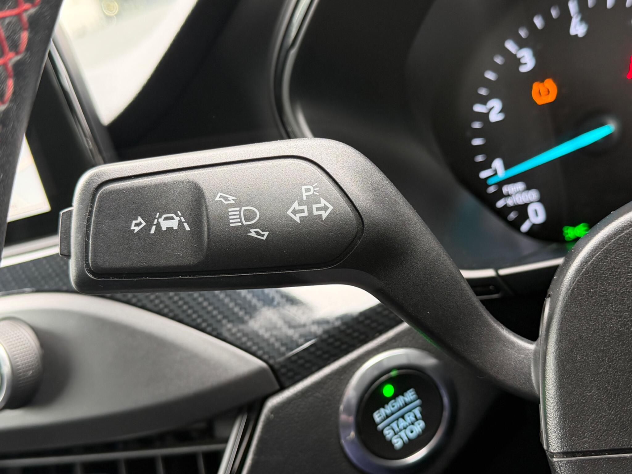 Ford Focus - Image 18