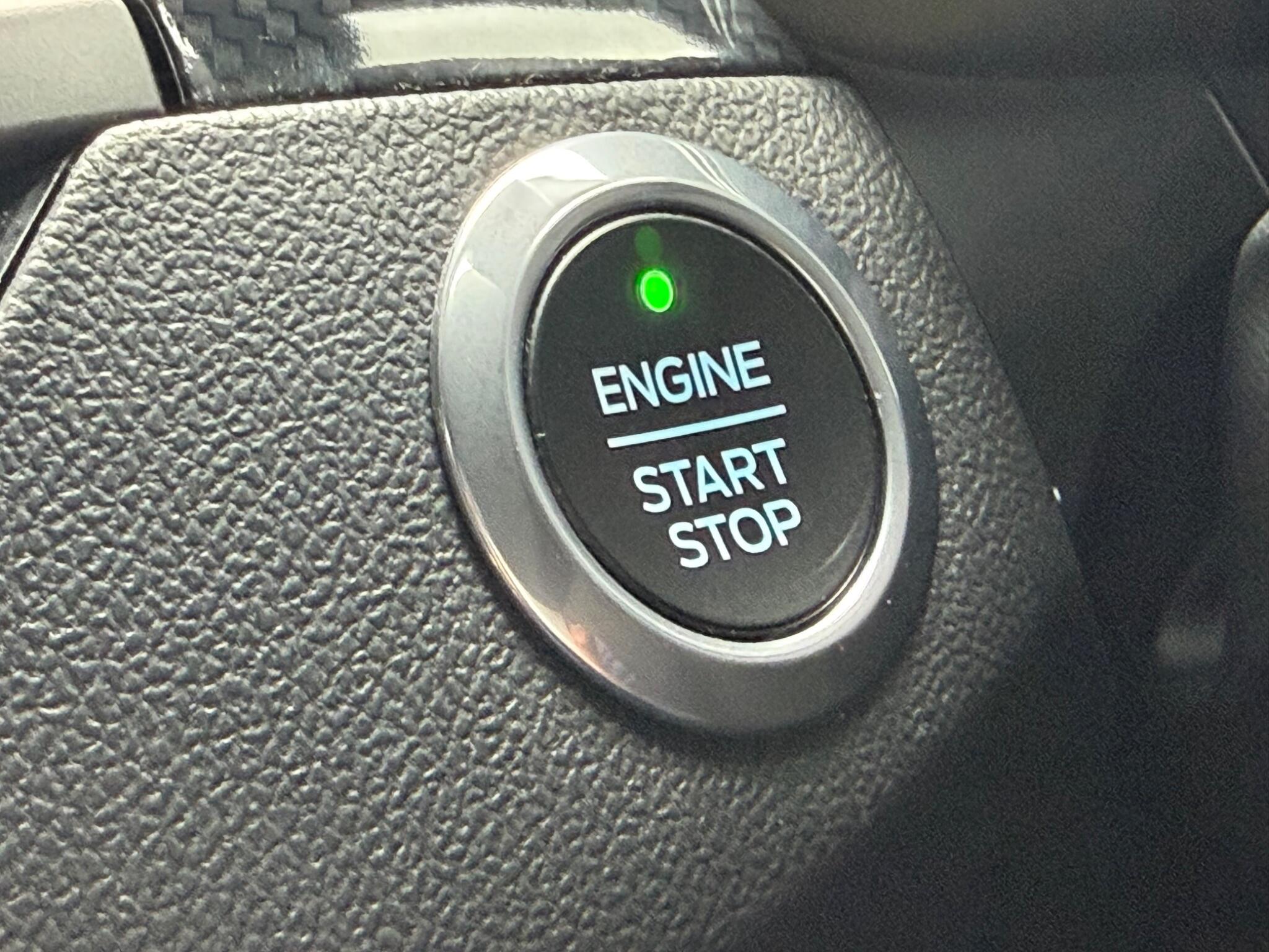 Ford Focus - Image 21