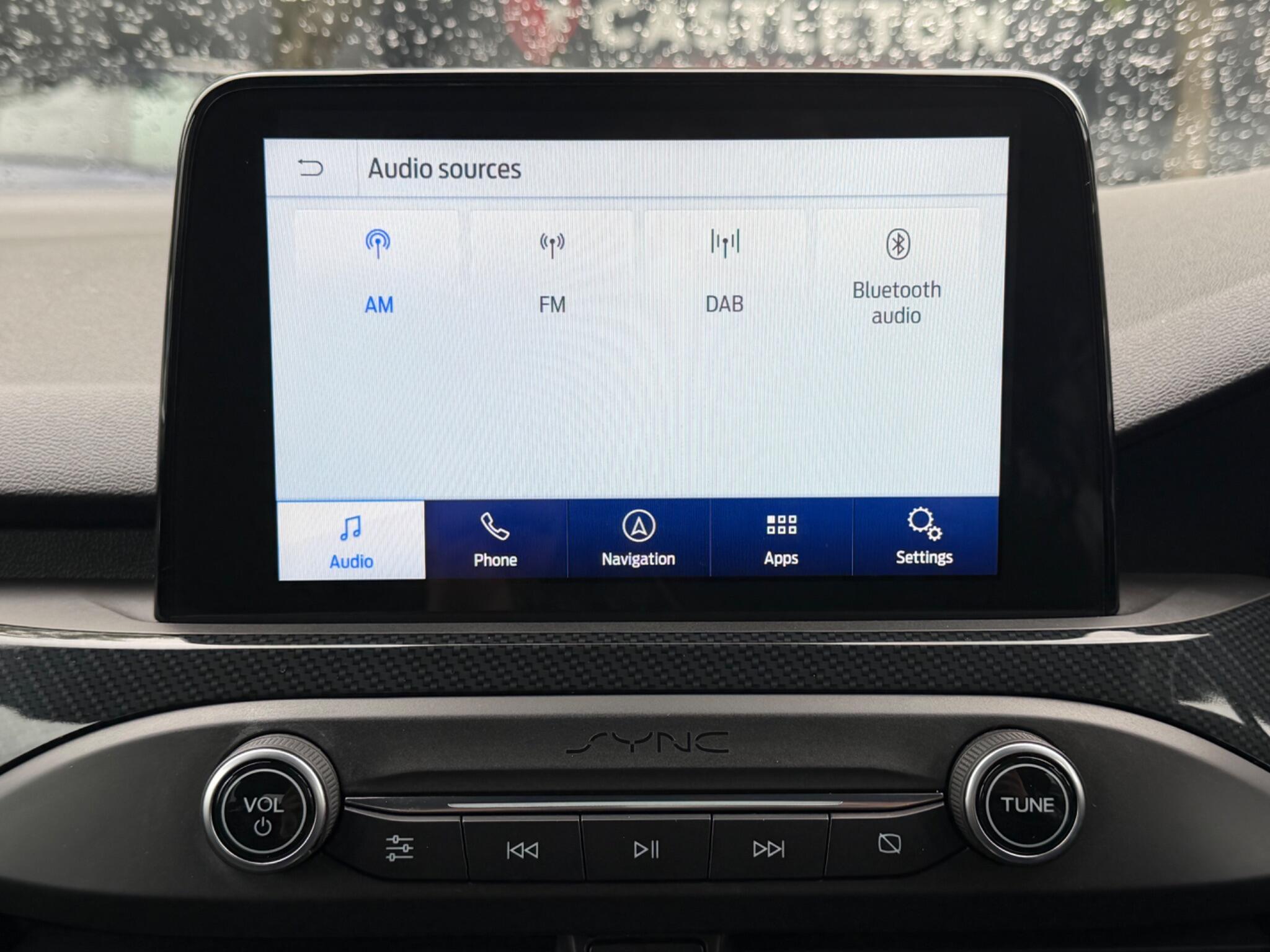 Ford Focus - Image 35