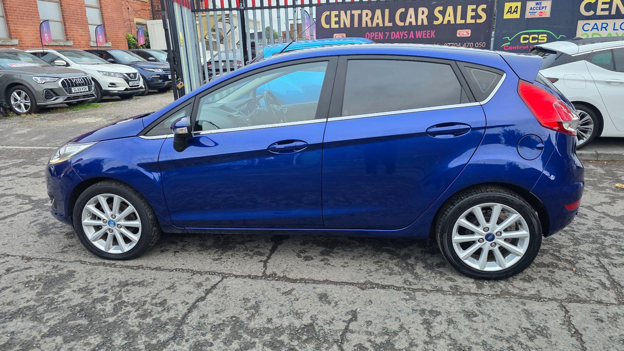 Ford Fiesta - Image 17