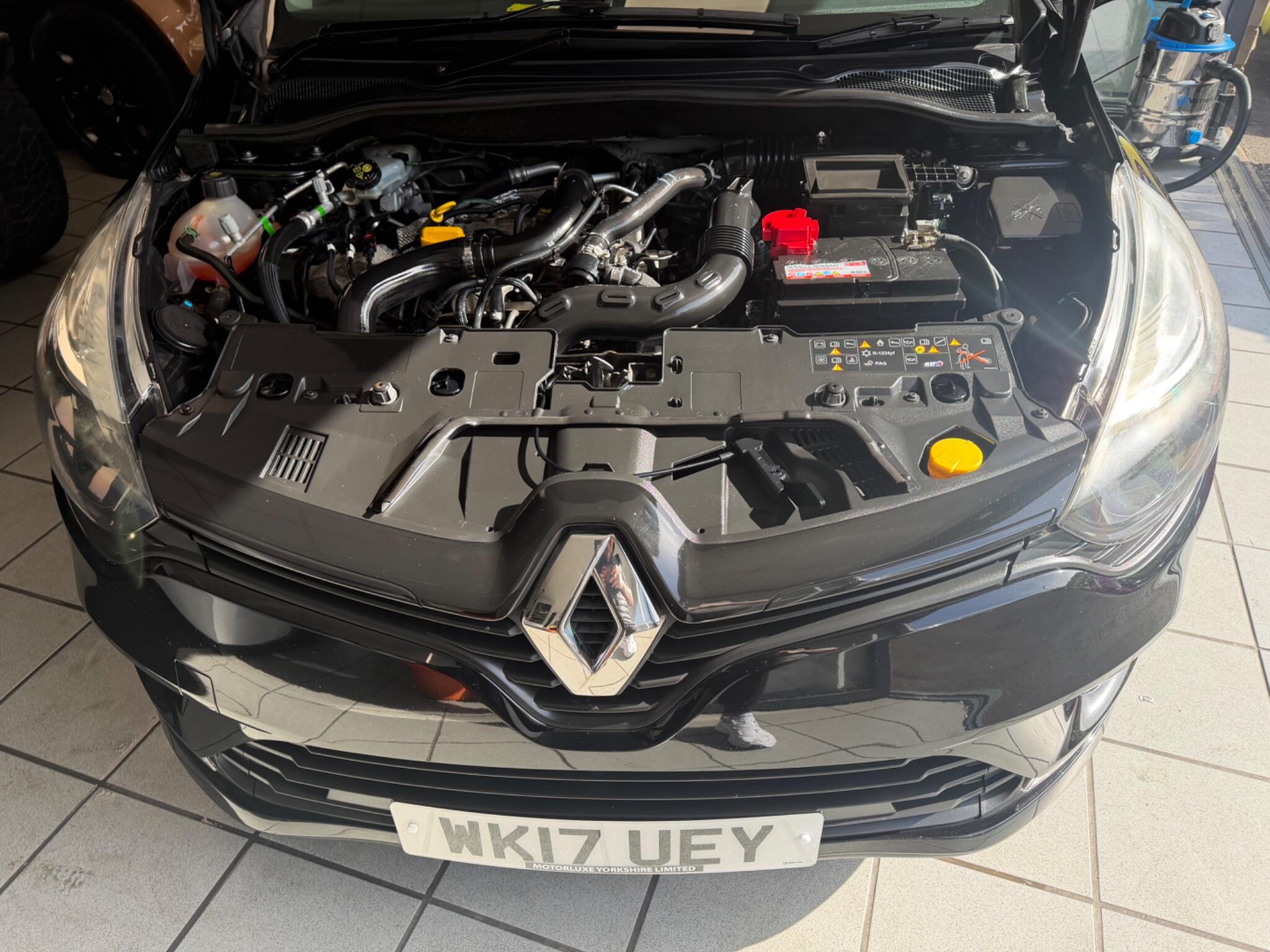 Renault Clio - Image 7