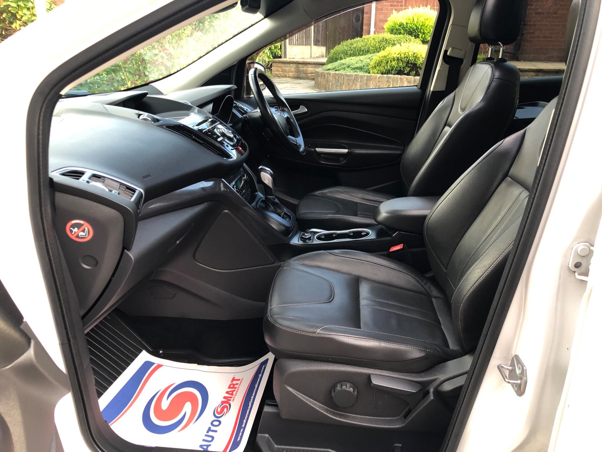 Ford Kuga - Image 4