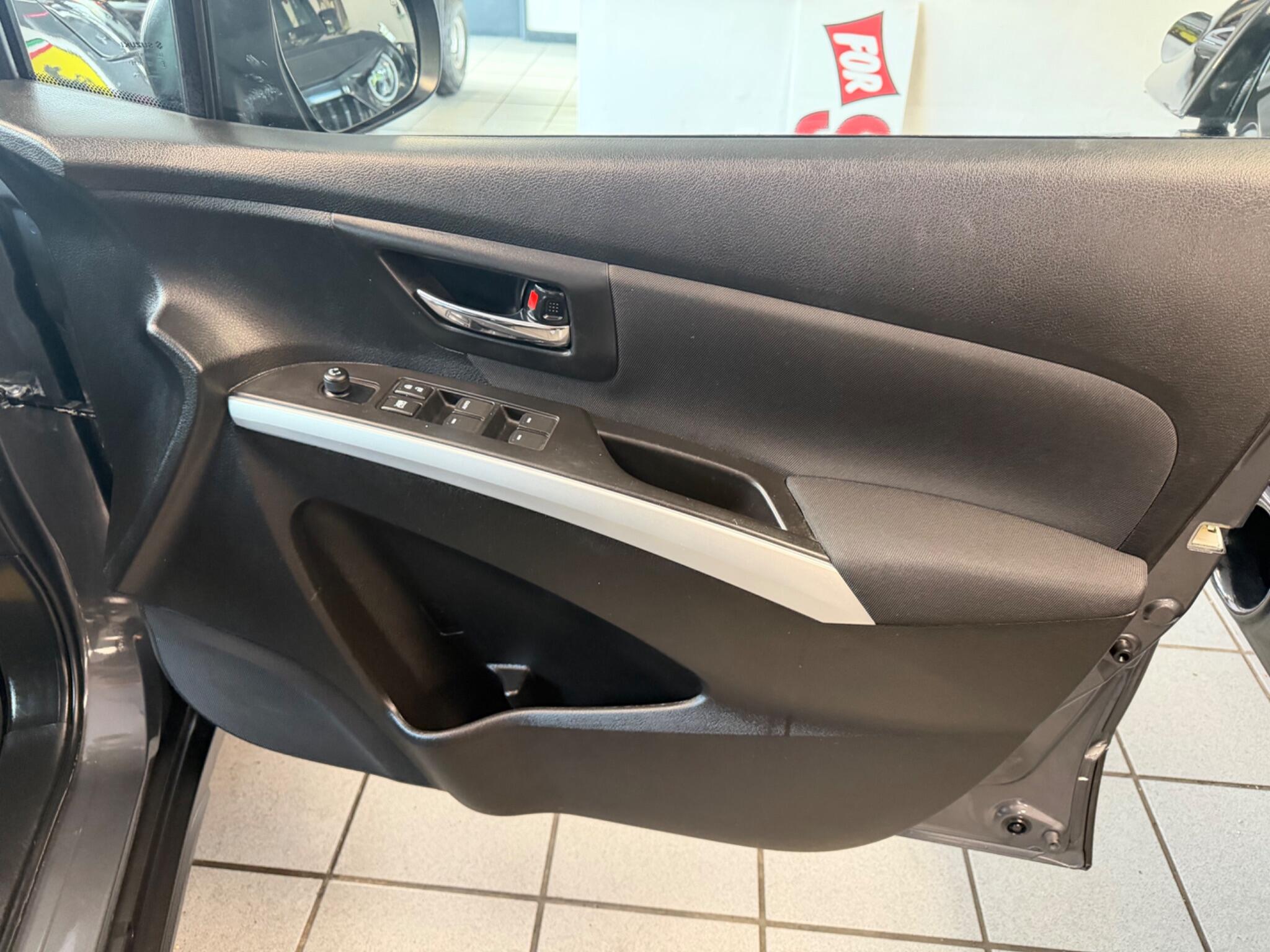 Suzuki SX4 S-Cross - Image 12