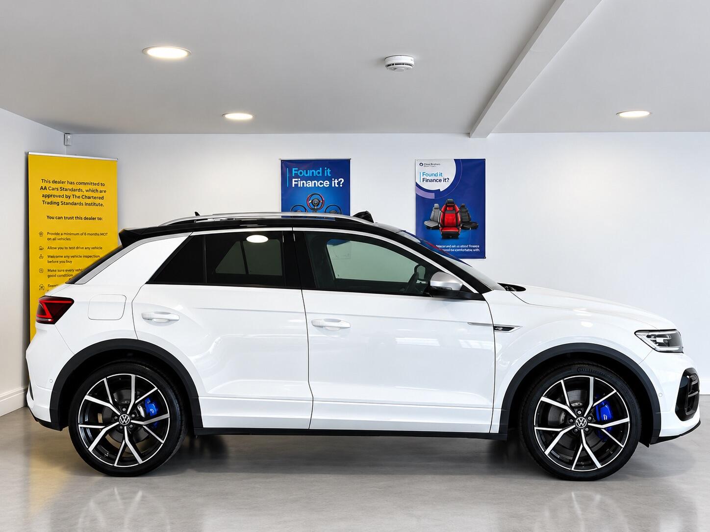 Volkswagen T-Roc - Image 7