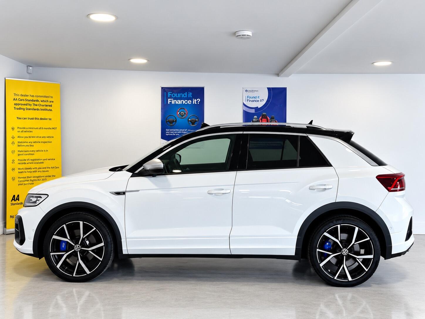 Volkswagen T-Roc - Image 9
