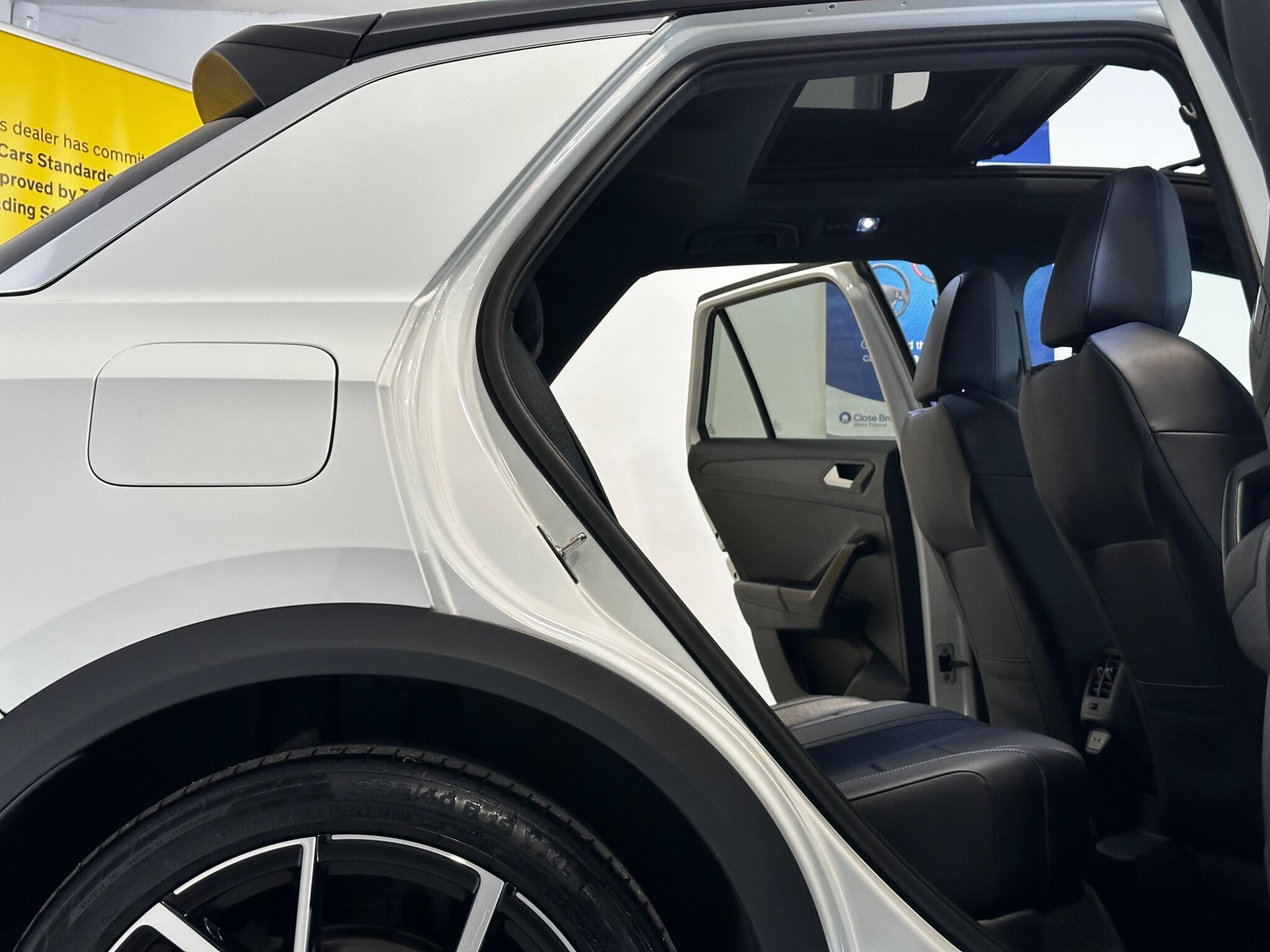 Volkswagen T-Roc - Image 20